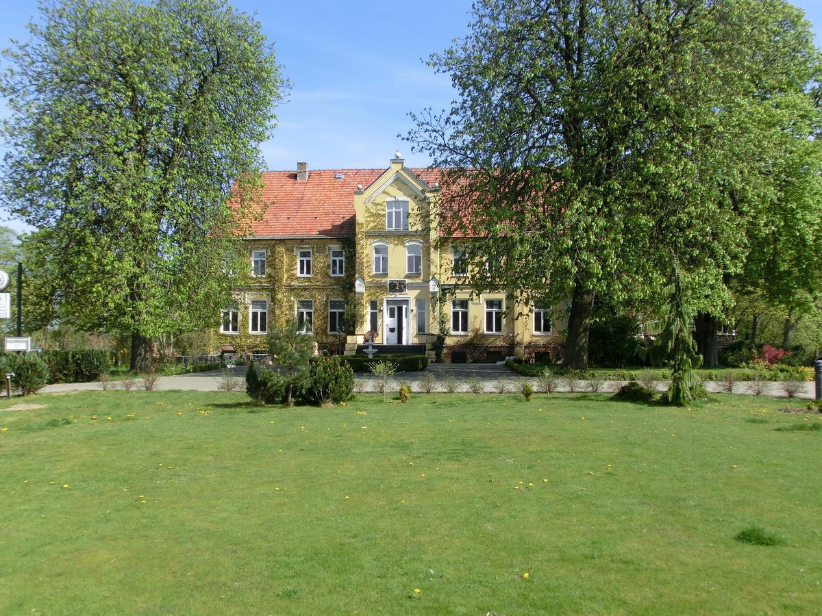 Domane Neu Gaarz Hostel Exterior photo